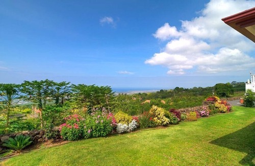 Holualoa Cabaña | Casa de campo de café de lujo - Vistas infinitas - Piscina