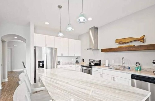 Ocean Side Village Condominio | Luxury Condo by the Beach