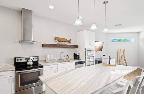 Ocean Side Village Condominio | Luxury Condo by the Beach