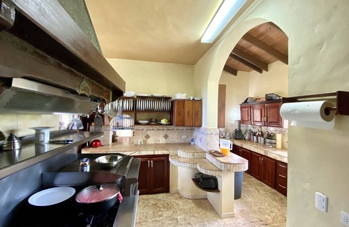 Cabrera Casa | Golden Dolphin Estate y Bodega
