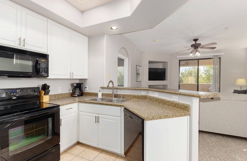 Fox Crossing Condominio | Luxury Condo in Ocotillo/Chandler!