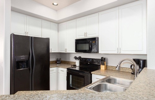 Fox Crossing Condominio | Luxury Condo in Ocotillo/Chandler!