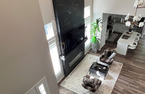 Cottage Grove Casa | Luxury condo in welcoming safe and warm neighborhood in Woodbury/Cottage Grove.