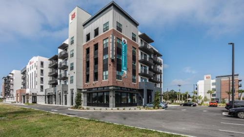East Ybor Apartamento | Luxury Condo in Ybor City Tampa w/Pool access