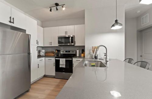 East Ybor Apartamento | Luxury Condo in Ybor City Tampa w/Pool access