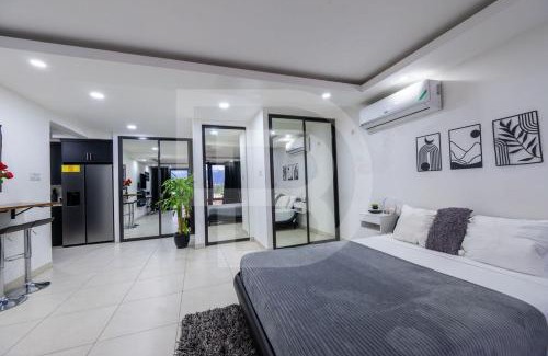 Saint Andrew Apartamento | Luxury Condo - pool in Kingston - G28