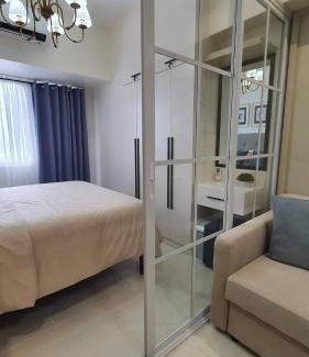 Pasay Apartamento | Luxury Condo with a view of Manila Bay