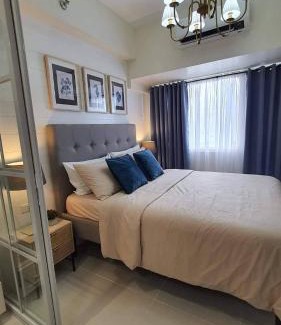 Pasay Apartamento | Luxury Condo with a view of Manila Bay