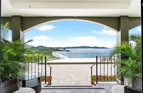 Playa Flamingo Casa | Luxury Condo with Panoramic Ocean Views, Sparkling Infinity Pool, and Modern Open-Concept Design