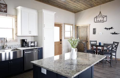 Murphy Cabina | Luxury Contemporary Chalet with spectacular views, amenities & nearby activities