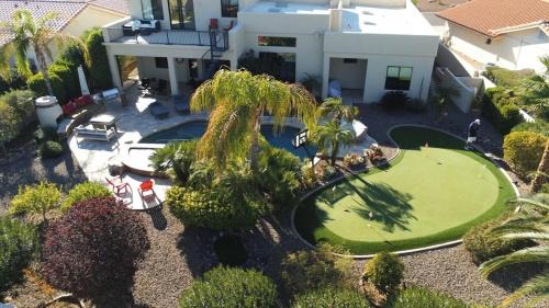 Fountain Hills Casa | Luxury Contemporary Sanctuary w Pool and Views