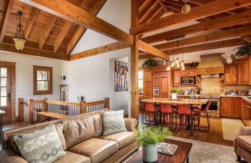 Boone Casa | Luxury Cottage-Amazing Views, Hot Tub, Game Room, Blue Ridge Mountain Club