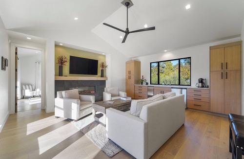 Napa Cabaña | Luxury cottage minutes from Yountville with Pool/SPA Access