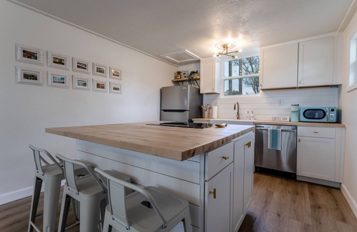 Lake Hamilton Cabaña | Luxury Cottage Near Legoland & Chain of Lakes