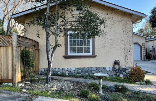 Atascadero Cabaña | Luxury Cottage Near Atascadero Lake