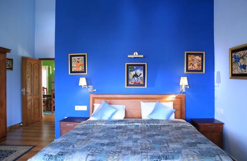 Anachal Villa | Luxury cottages with beautiful mountain view