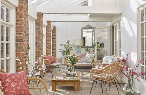 Wareham Casa | Luxury Country Cottage with private grounds and swimming pool