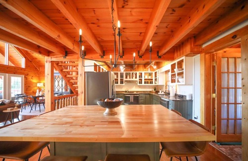 Faber Casa | Luxury, Curated Lakefront Cabin with New Hot Tub. Near Breweries and Vineyards!