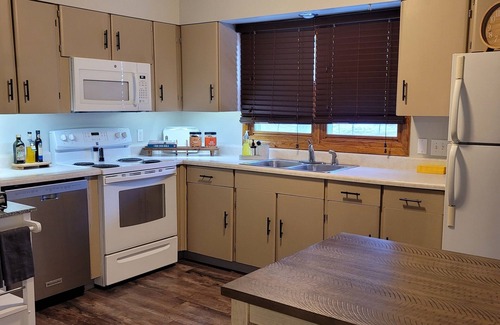 Rapid City Casa | Luxury Decor - Close to Hospital and Hwy 16 -