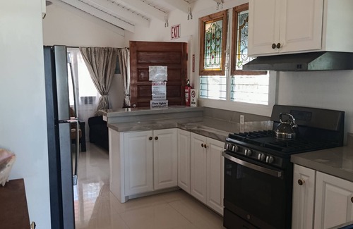 Cayo Corker Casa | Luxury Deluxe King Suite