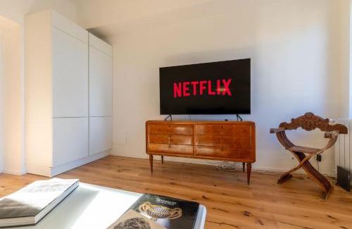 Zona Padova Apartamento | Luxury Design Apt, Comfy w/A/C, WiFi & Netflix