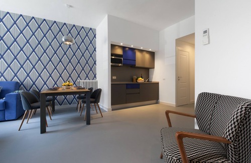 Sorrento City Centre Apartamento | Luxury Design Home & Jacuzzi in Heart of Sorrento