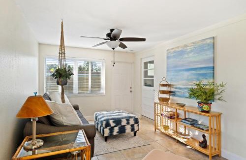 Bowe Gardens Casa | Luxury design, hot tub, close proximity to beach