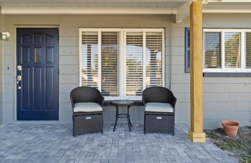Bowe Gardens Casa | Luxury design, hot tub, close proximity to beach