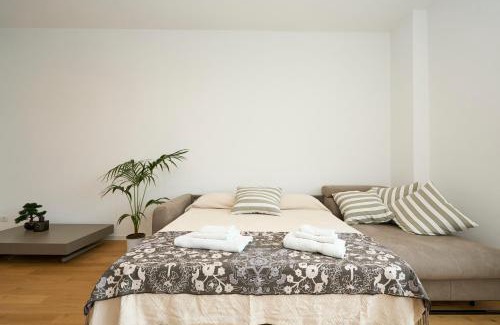 Milan Apartamento | Luxury Design Suite - 20 minutes from DUOMO-NAVIGLI