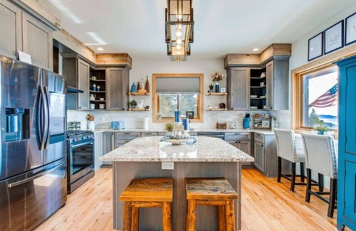 Saint Mary's Cabina | Luxury Designer Cabin with Views