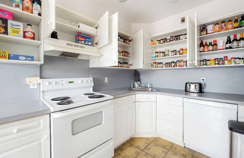White Plains Casa | Luxury Designer Home near NYC + Free Parking!