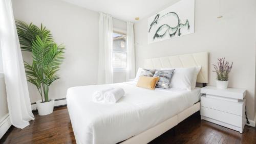 White Plains Casa | Luxury Designer Home near NYC with Free Parking