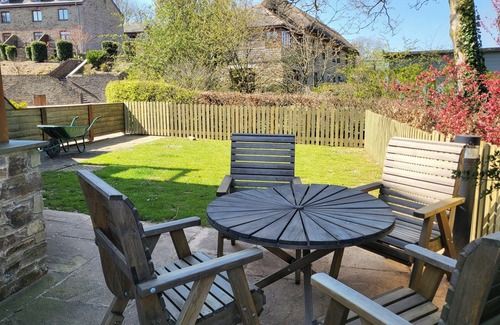 Totnes Casa | Luxury Dog Friendly Cottage - Golf & Spa Breaks