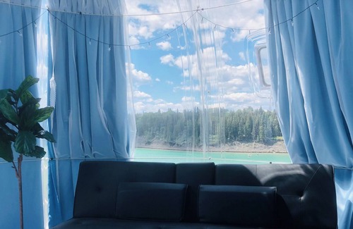 Bighorn No. 8 Alquiler De RV | Luxury Dome 1