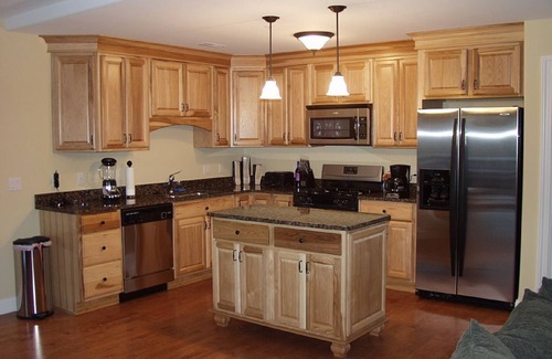 New Buffalo Apartamento | Luxury Downtown Getaway: 2BR Condo Near New Buffalo’s Top Attractions!