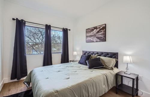 Denver Heights Casa | Luxury Downtown Oasis, Pool Table, Near Riverwalk