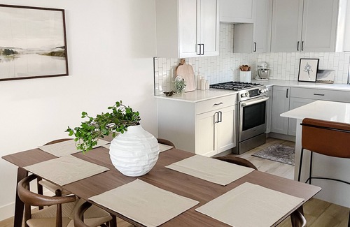 Central Business District Casa | Luxury Downtown Spacious 3 bedroom New Modern Townhome