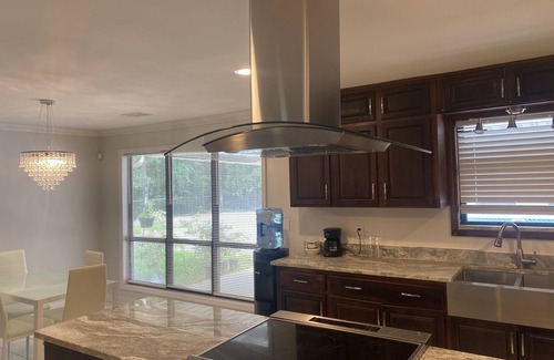 Lithonia Casa | Luxury Duplex: Great for Romantic Getaway or Family Vacation (8 GUESTS MAXIMUM)