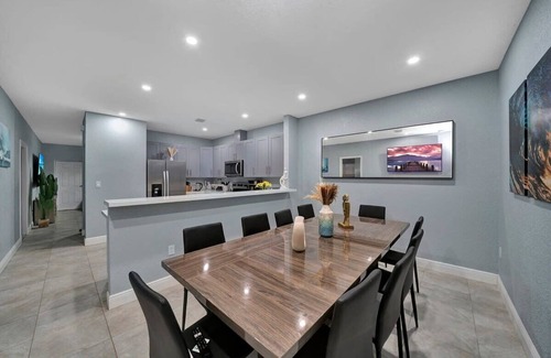 Progresso Village Villa | Luxury Duplex with 2 Pools Minutes from Las Olas