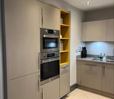 Durham Casa | Luxury Durham Home in DH1, Free Parking, No Fees