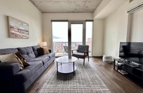 Lower East Side Apartamento | Luxury East Side Studio Apt Near Brady St with Balcony