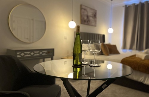 East Ham North Casa | Luxury Ensuite Room in London(Parking on Premises)