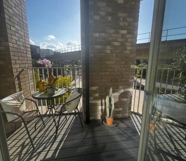 Newham Apartamento | Luxury Entire 1 Bed flat, Excel, City airport, Custom House