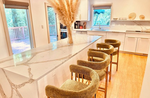Mount Paran - Northside Casa | Mountain Retreat w pool 7 bedrooms ping pong near Buckhead