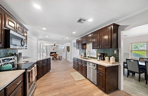 La Porte Casa | Luxury Estate with Pool & Game Room