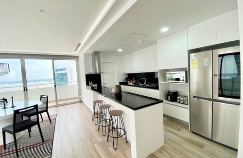 Las Peñas Apartamento | Elegant, charming and spacious apartment with huge balcony @ Puerto Santana