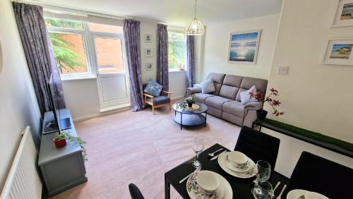 Oadby Apartamento | Luxury Family Apartment - Close to University of Leicester