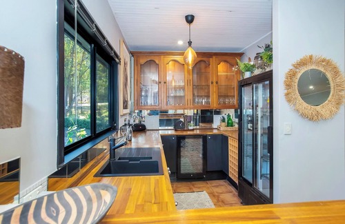 St. Albans Casa | Luxury Farm Hideaway on 20 acres - Sleeps 22