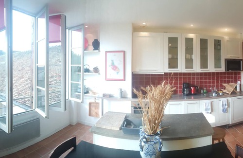 Pommard Apartamento | Lujoso apartamento de 4 * en el primer piso, cerca de las atracciones en el conocido pueblo vinícola