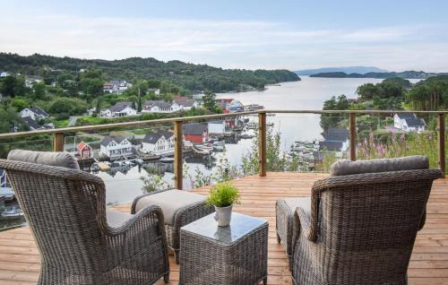 Sveio Casa | Luxury Fjord Cabin with Jacuzzi Stunning View and Grill Hut